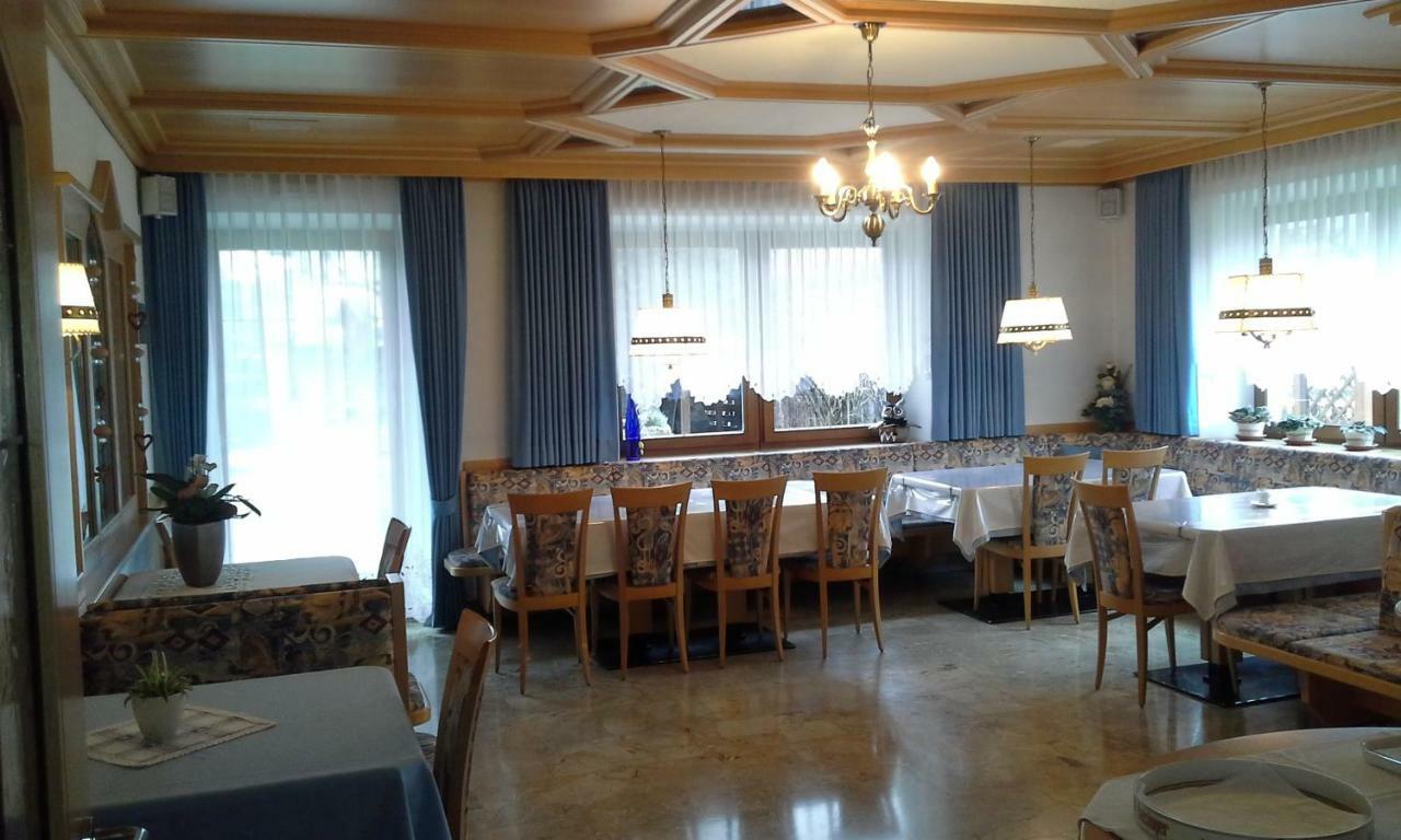Garni Schwarzenstein Hotel กัมโปตูเรส ภายนอก รูปภาพ