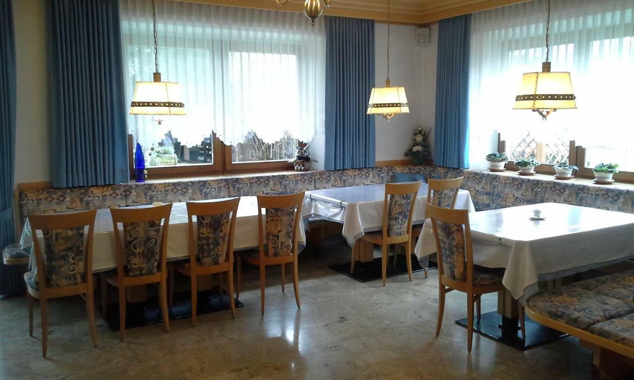 Garni Schwarzenstein Hotel กัมโปตูเรส ภายนอก รูปภาพ